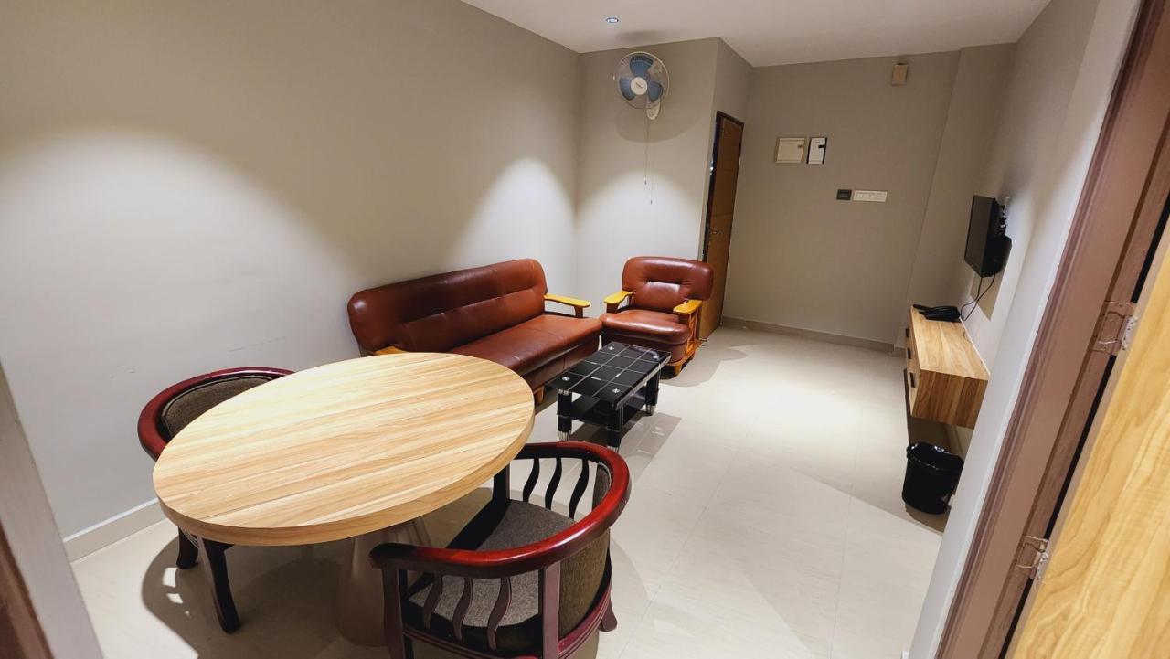 Muziris Manor Residency Hotel Kochi Exterior photo