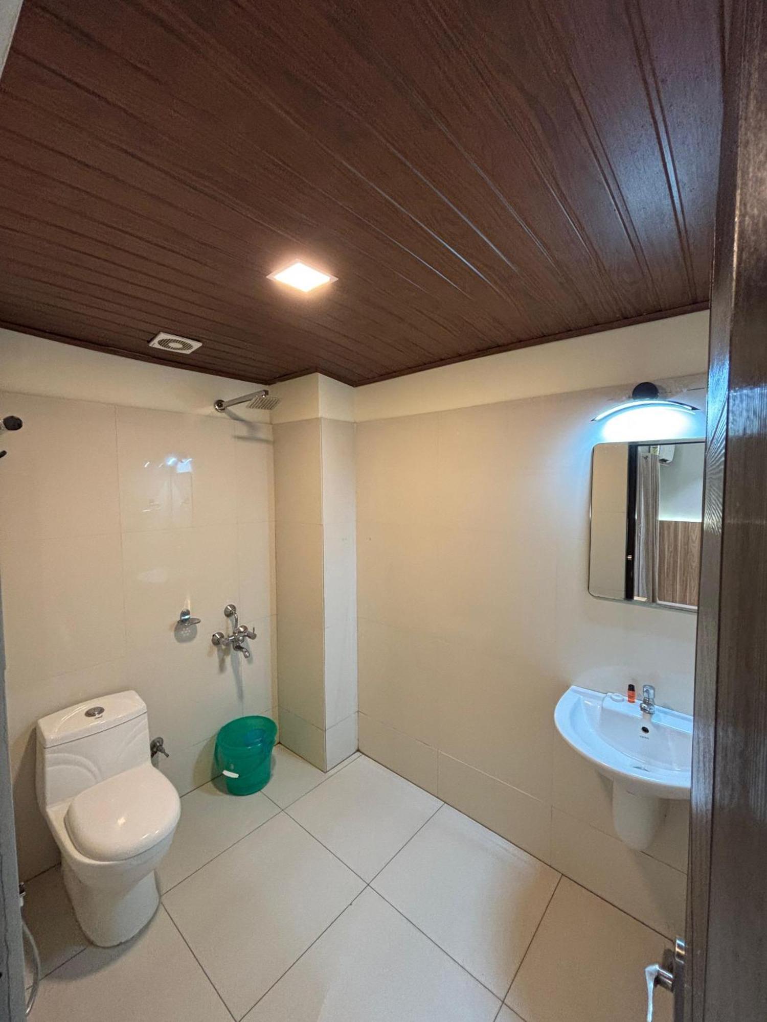 Muziris Manor Residency Hotel Kochi Exterior photo