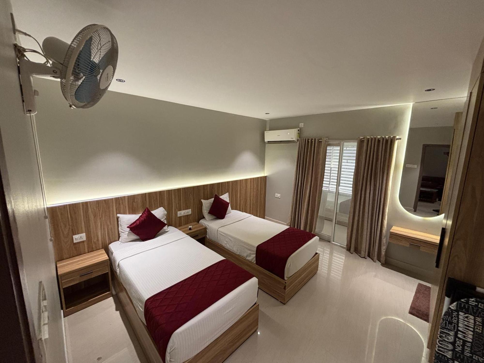 Muziris Manor Residency Hotel Kochi Exterior photo